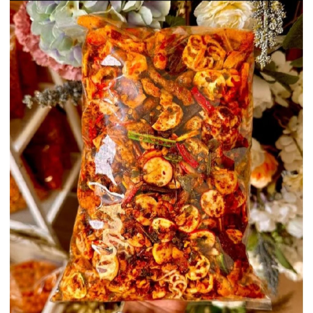 

kerupuk seblak campur pedas daun jeruk isi 250gram