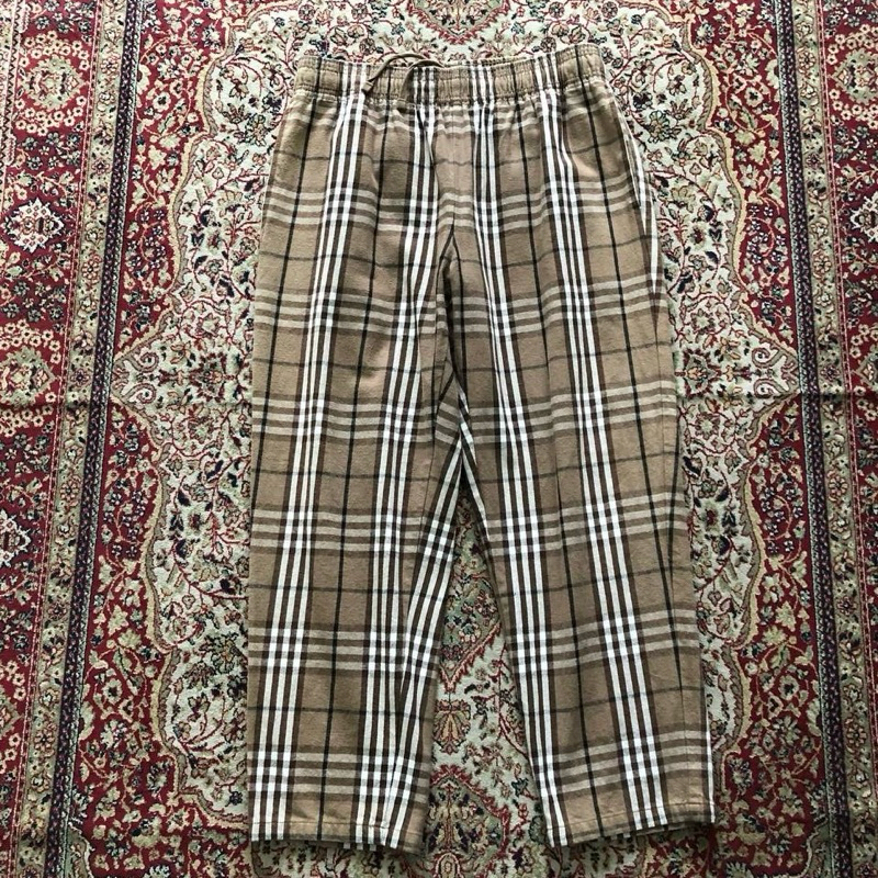 Celana Gu tartan chef relaxed pants HF778