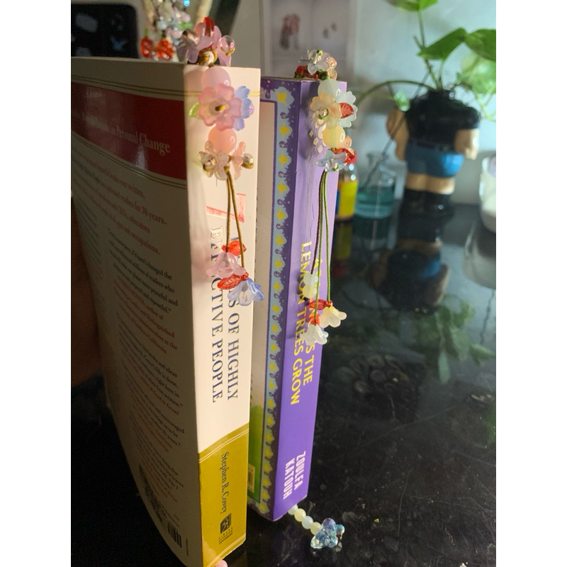 

{Chashineart} Flowers Bookmark | Pembatas buku aesthetic | manik-manik
