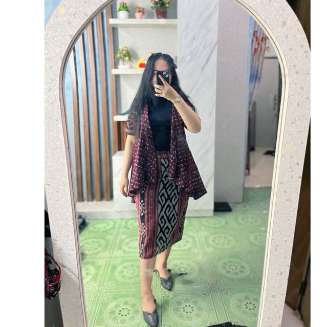 Outer tenun pendek blazer tenun etnik wanita outer kekinian / Blazer kantor pendek