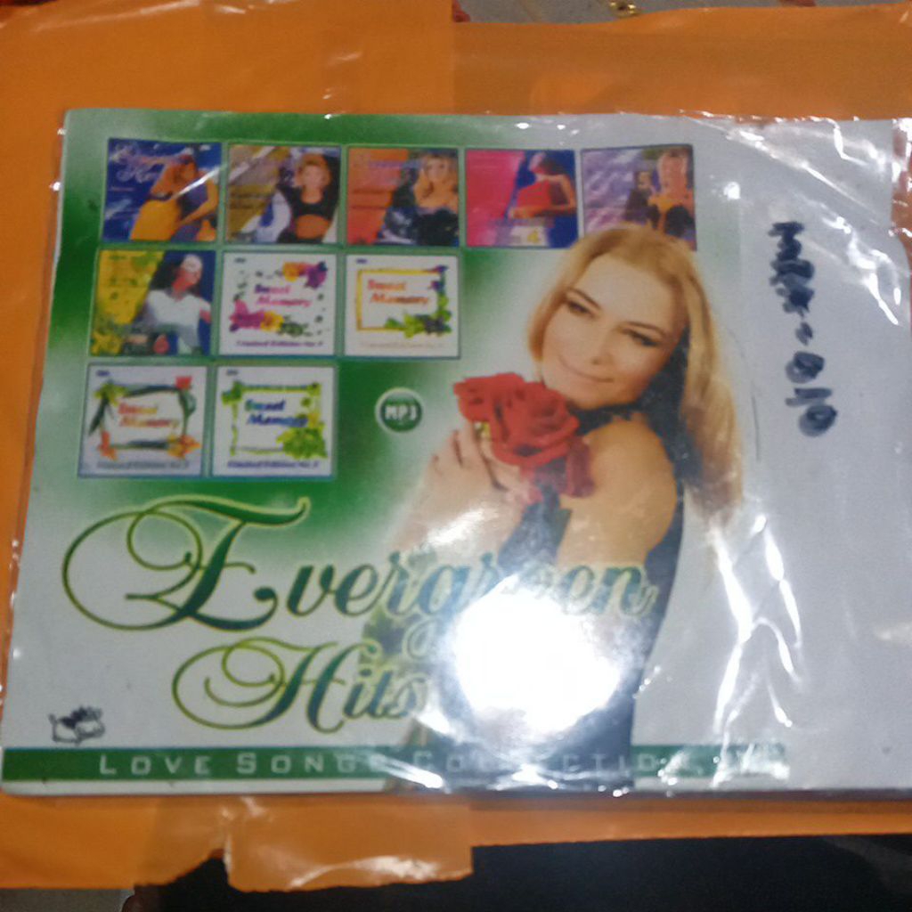 CD MP3 EVERGREEN HITS MPA010
