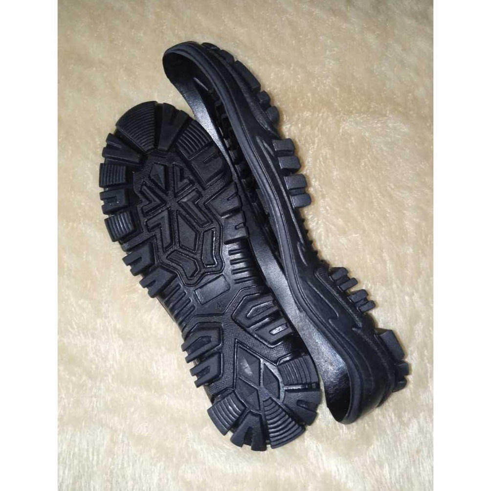 Outsole sepatu safety jogger cheetah gunung boothbahan karet anti licin dan kuat KODE U5C4