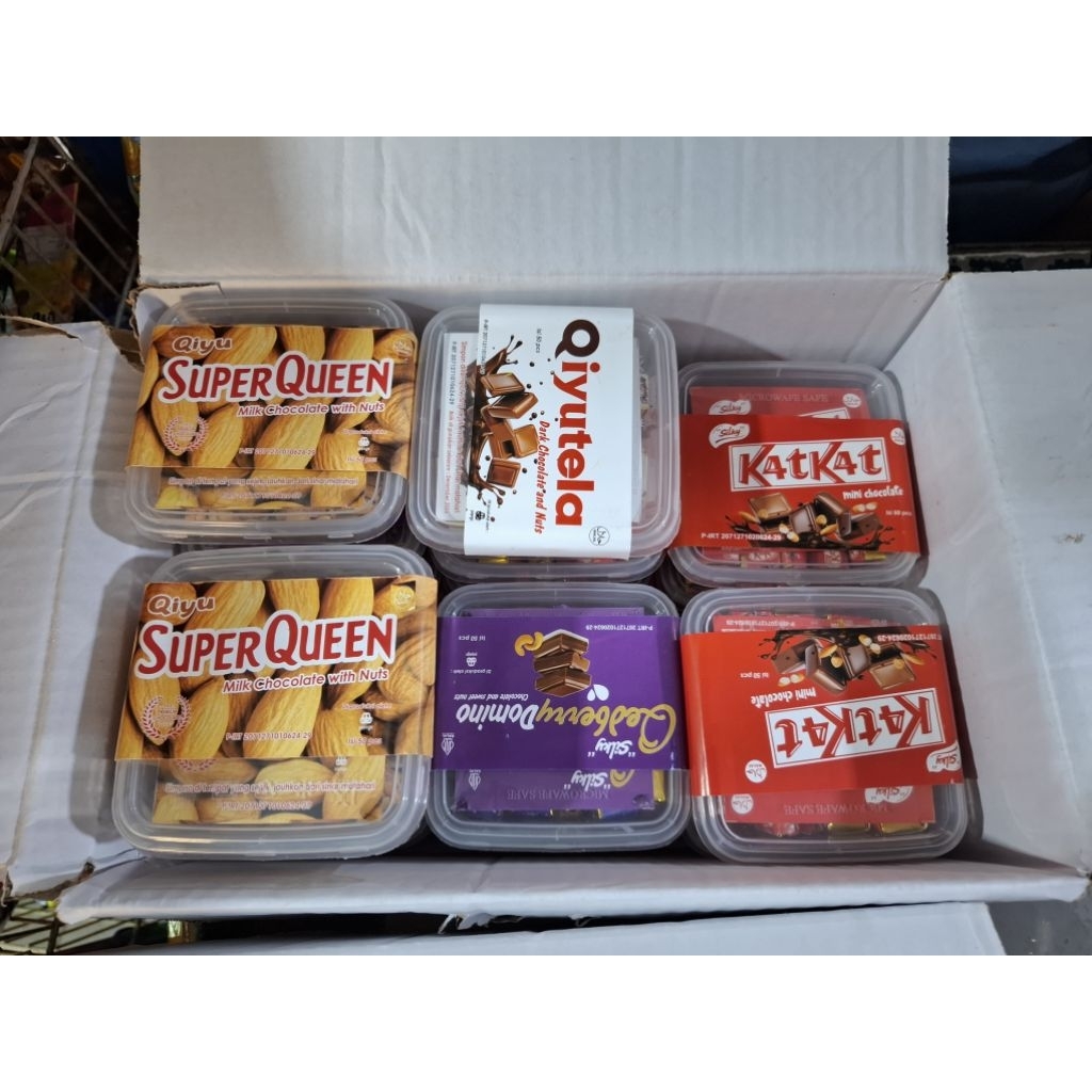 

Coklat SilkyKat-Kat , QiyuSuperQueen, SilkyQedberryDomino,Qiyutela Isi 50Pcs