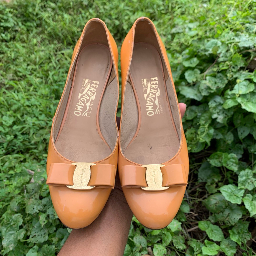 Sepatu Wanita Salvator Ferragamo