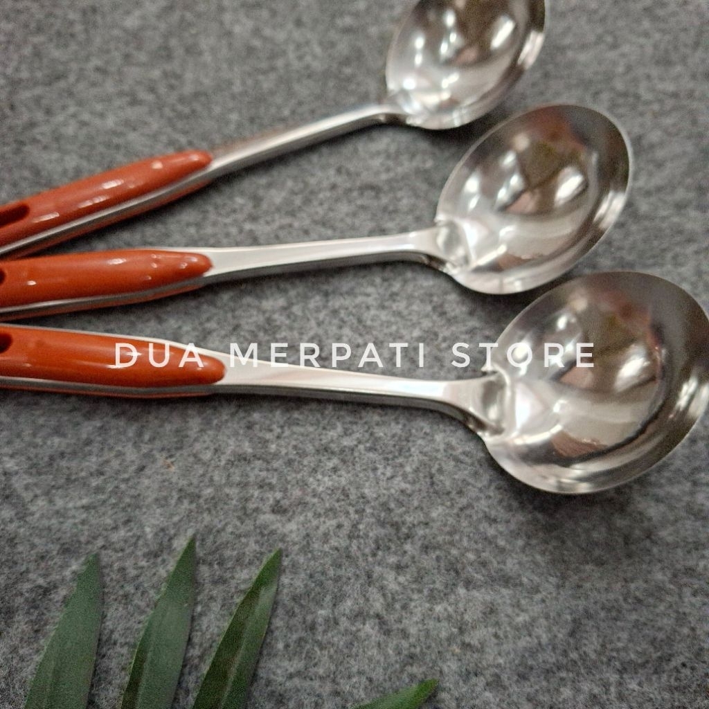 Irus / Sendok Sayur / Irus Sayur Pegangan Plastik / Irus Murah / Irus Sayur Murah