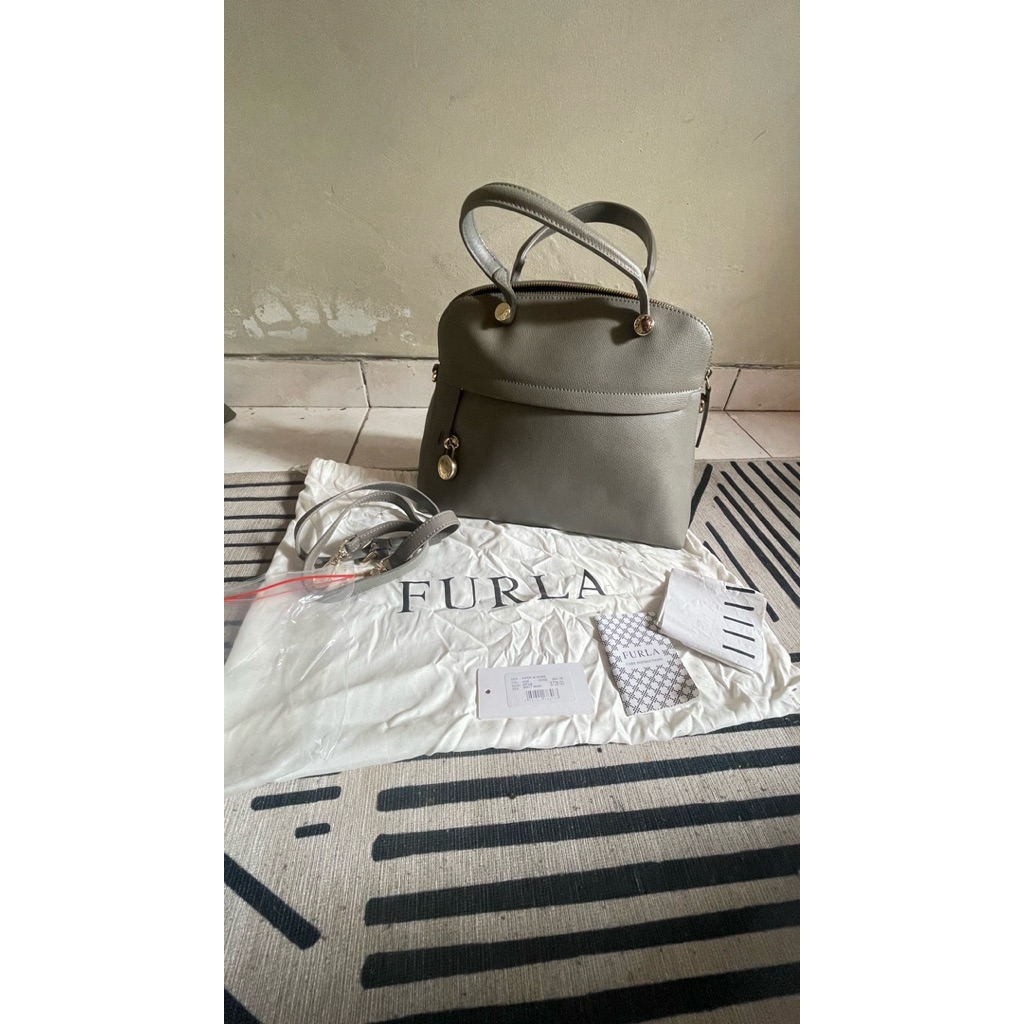 furla piper Dome size M preloved