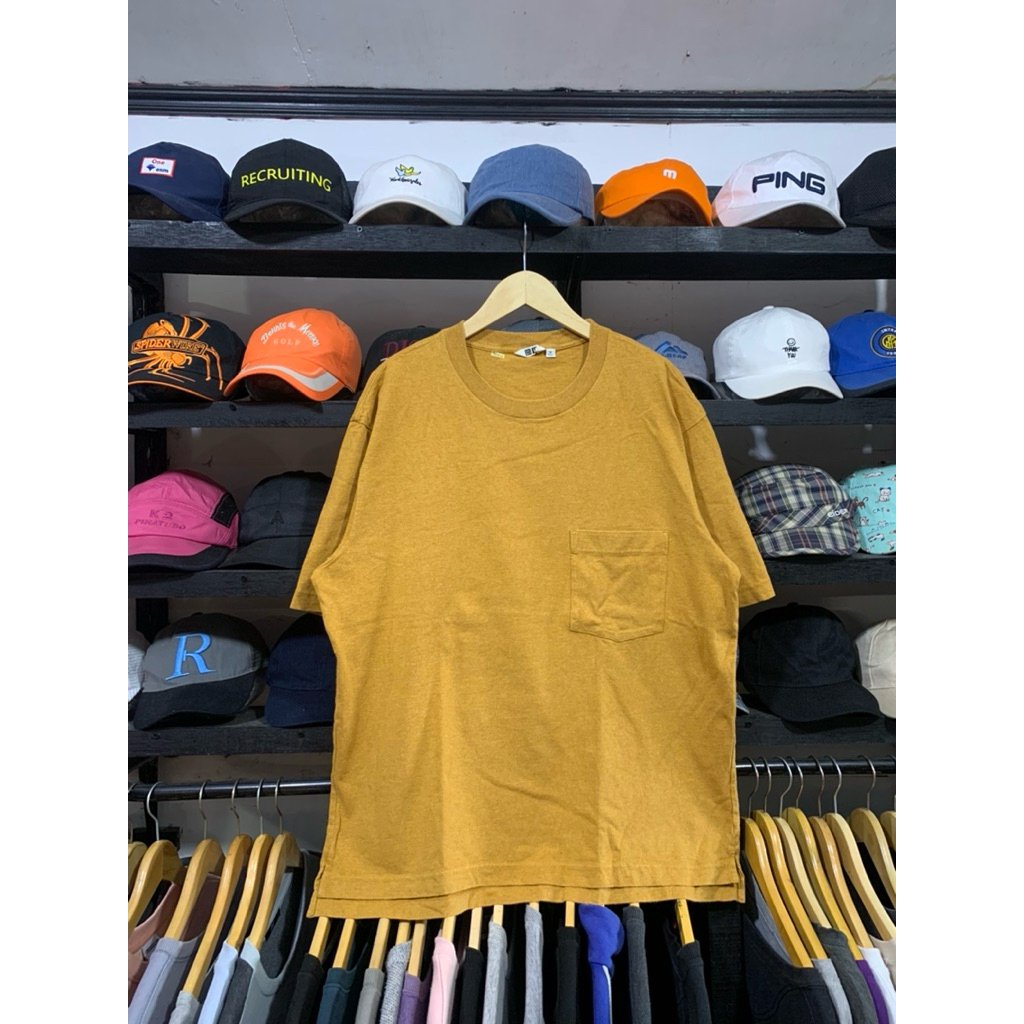 tshirt uniqlo pocket