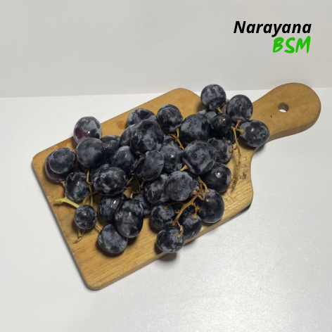 

Buah Anggur Hitam Non Biji Segar 500 Gram