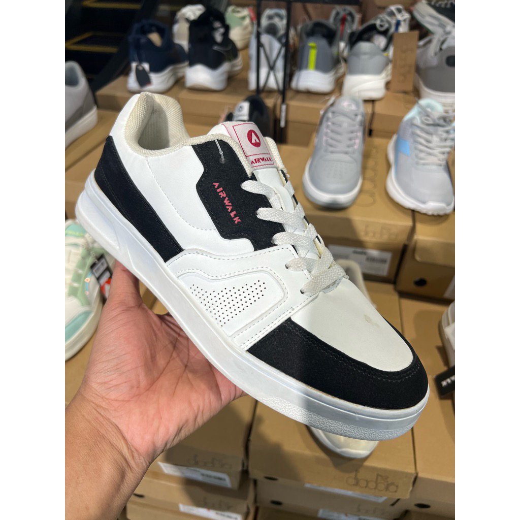 Airwalk sneakers pria