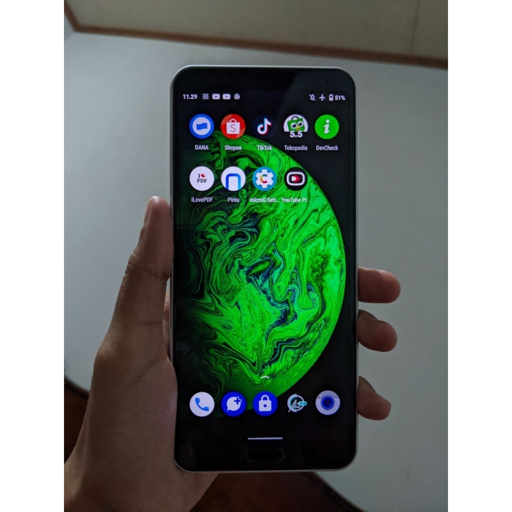 sharp aquos sense 3 plus