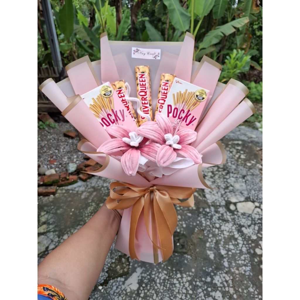 

Buket Wisuda Buket Valentine Buket silverqueen Pocky Buket Pink