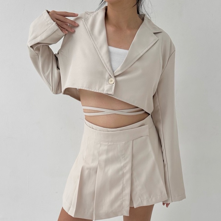 RONA CROP BLAZER  Atasan Crop Outer Blazer Wanita Luaran Top Murah Tali Baju Lengan Tangan Panjang V