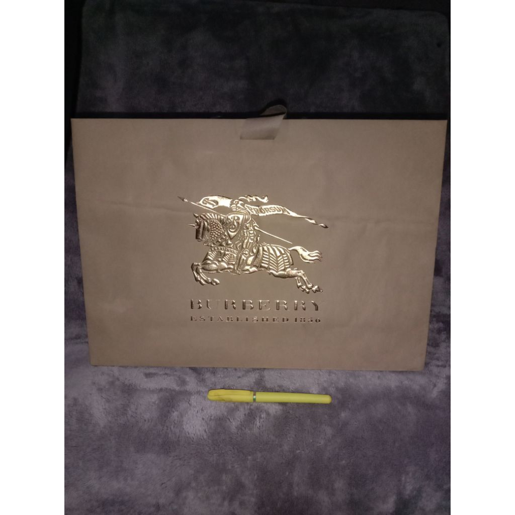 

paper bag autentik Chanel Burberry Goyard Burberry