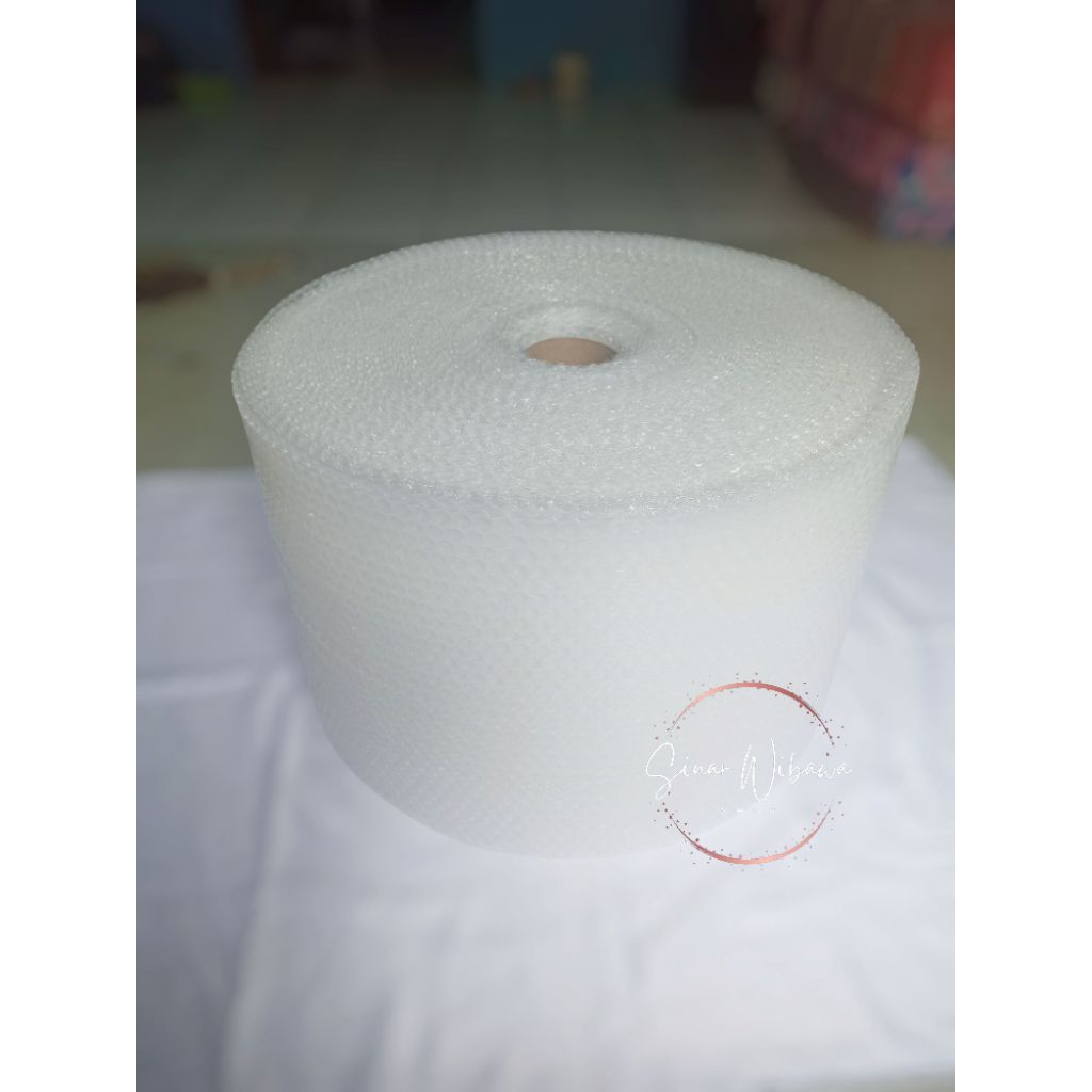

BUBBLE WRAP 40cm x 50m HITAM/ BENING