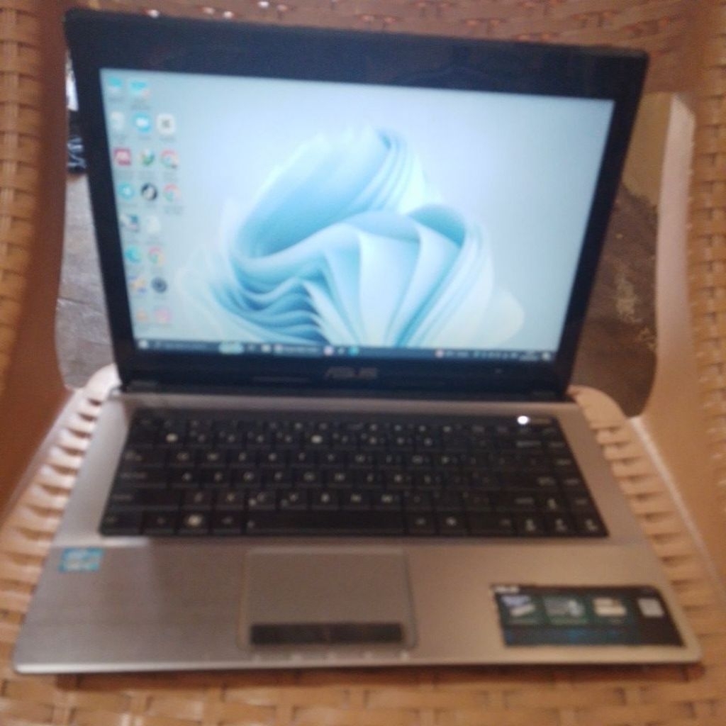 laptop Asus ram 8gb 64-bit