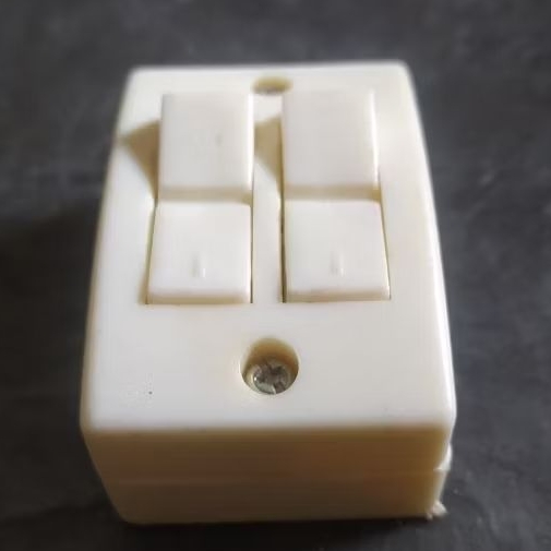 Saklar Piano Seri Double o/b persegi Voltama