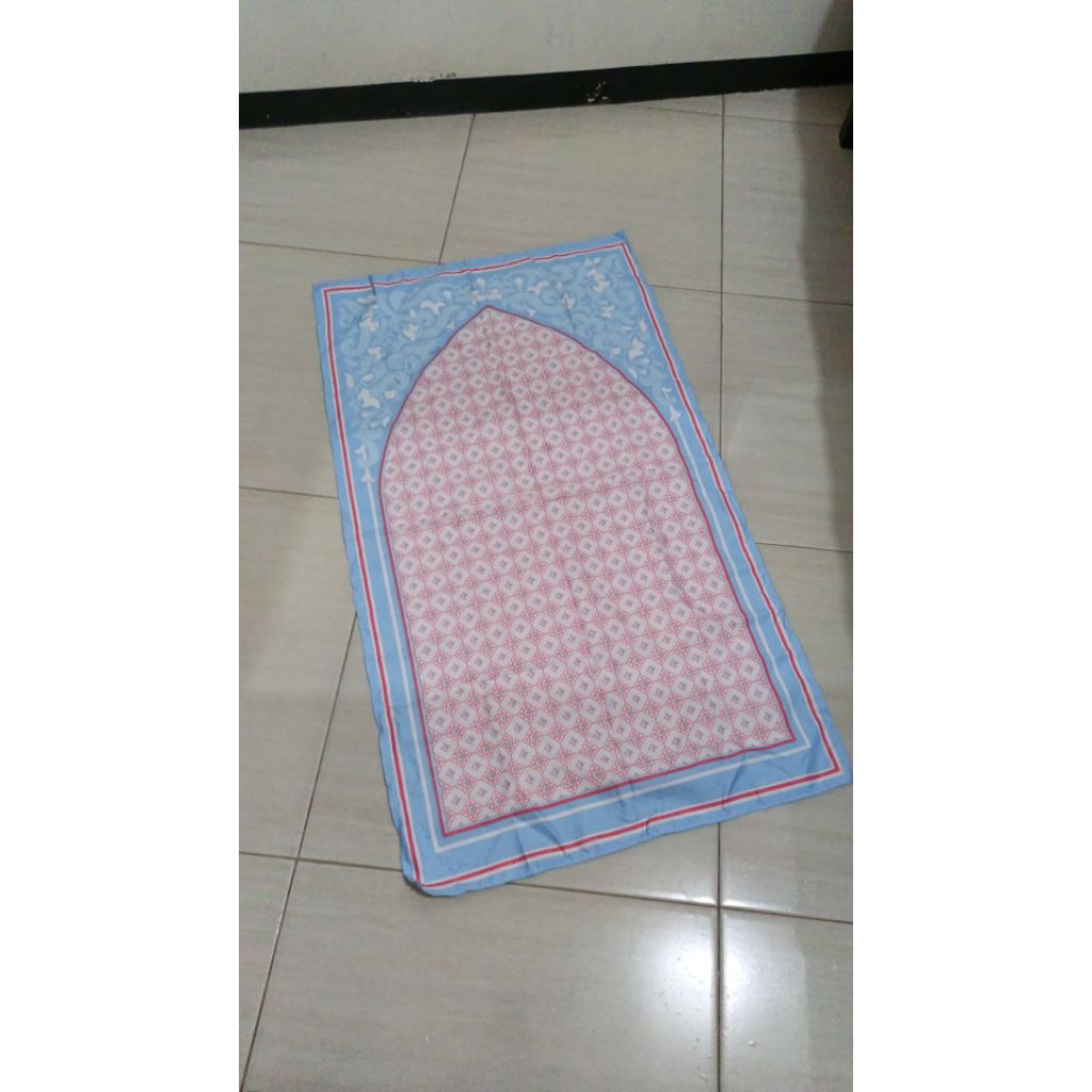 PRELOVED SAJADAH TRAVEL TATUIS + POUCH