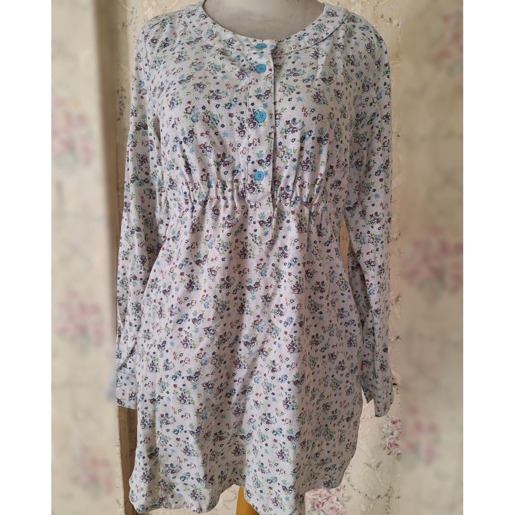 Kemaje tunik wanita rodeo preloved / kemeja bunga-bunga / tunik rodeo / preloved branded