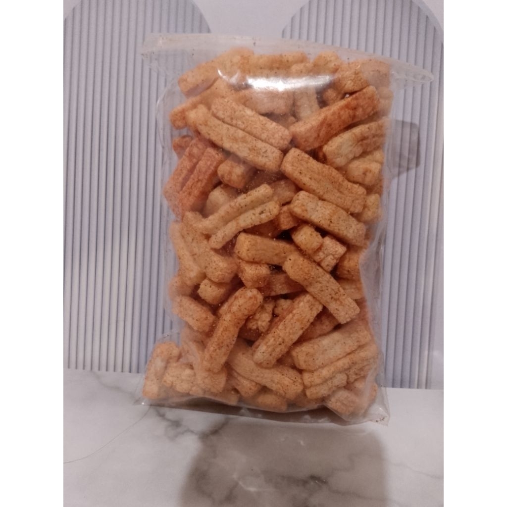 

Cemilan krupuk ikan Extra pedas/ Krupuk Stik/Snack murah