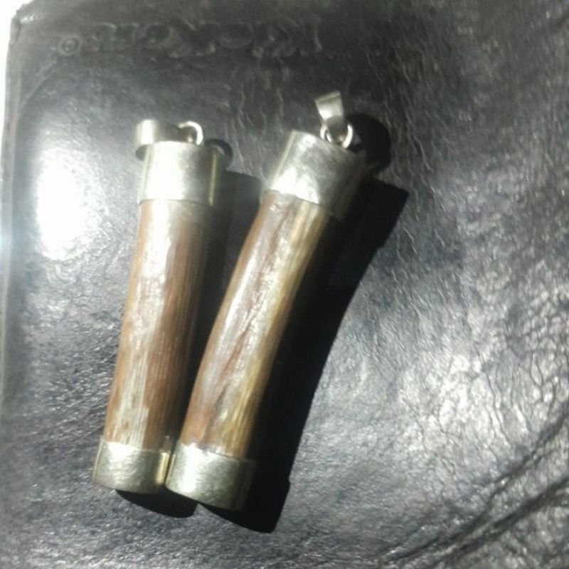 liontin uli gadang/hijau nusa nunggal  (kulit merah)