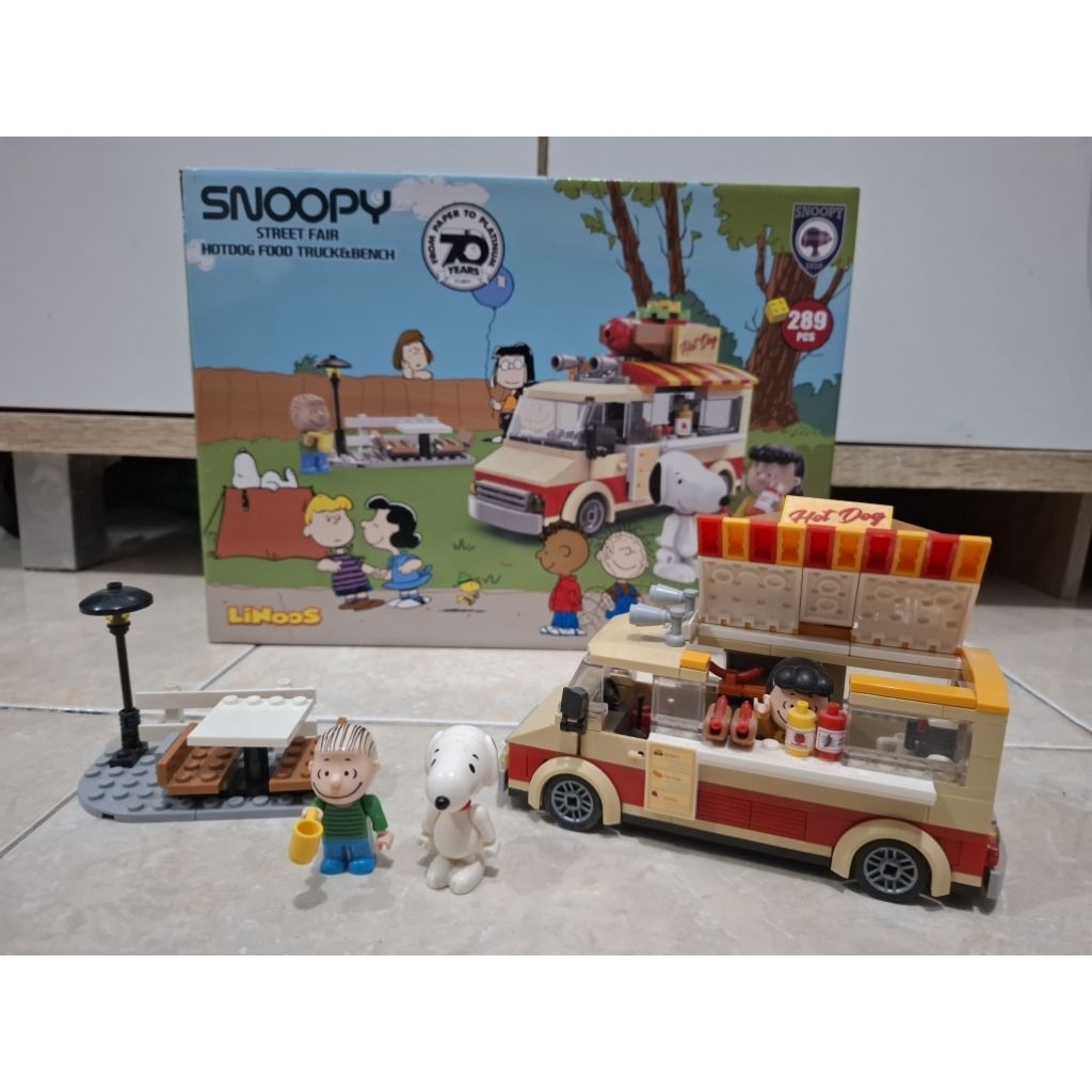 SNOOPY street fair hotdog food truck and bench/LEGO SNOOPY 289pcs