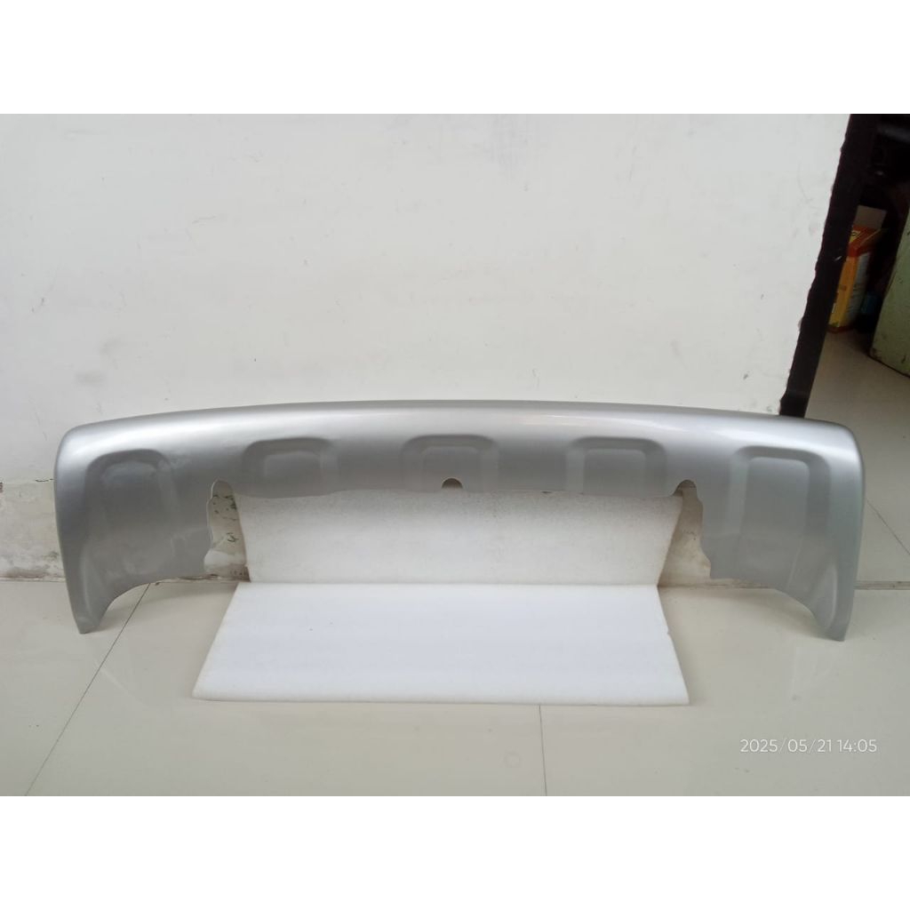 Garnish / Moulding bemper depan Mitsubishi Pajero th 2009-2012...