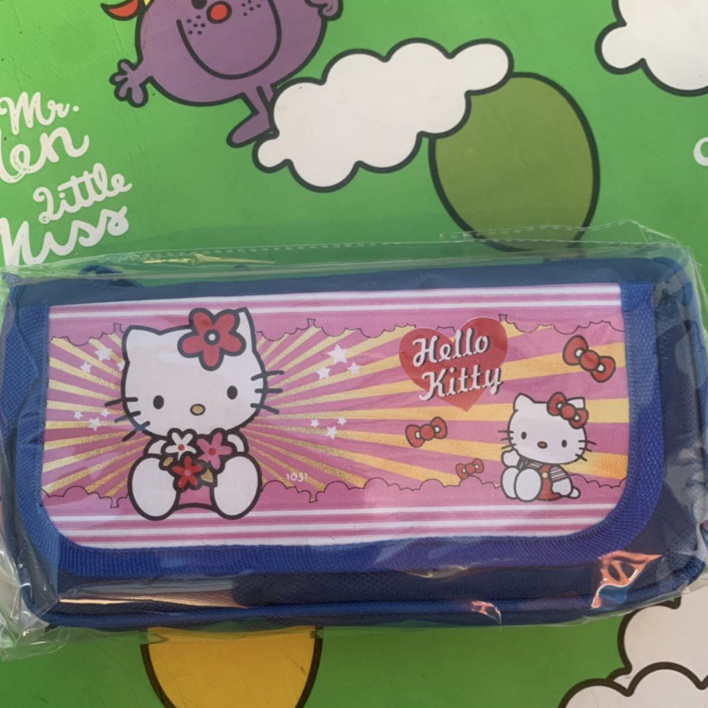 

tempat pensil hello kitty