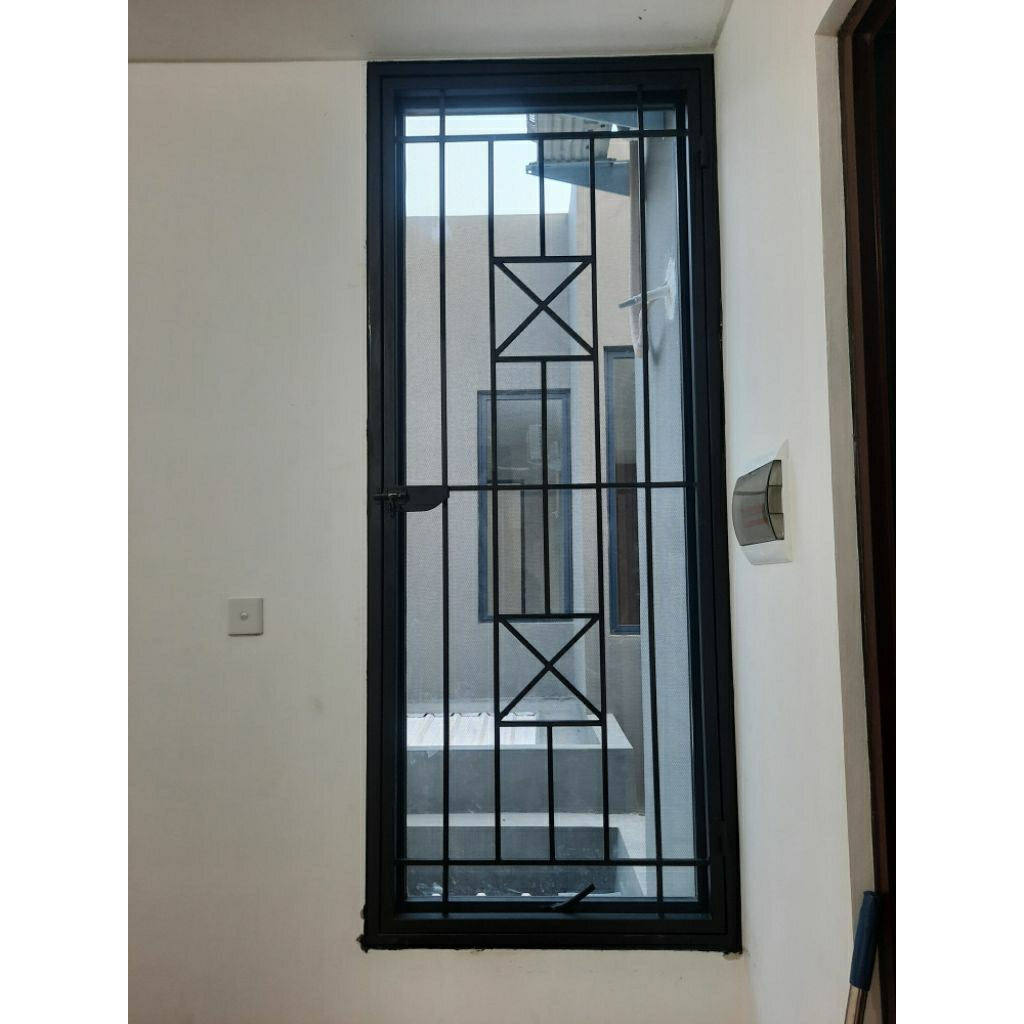 tralis jendela besi minimalis