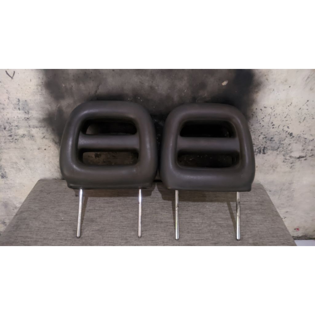 Headrest sandaran kepala mobil Daihatsu Taft gt/Feroza original 1pcs