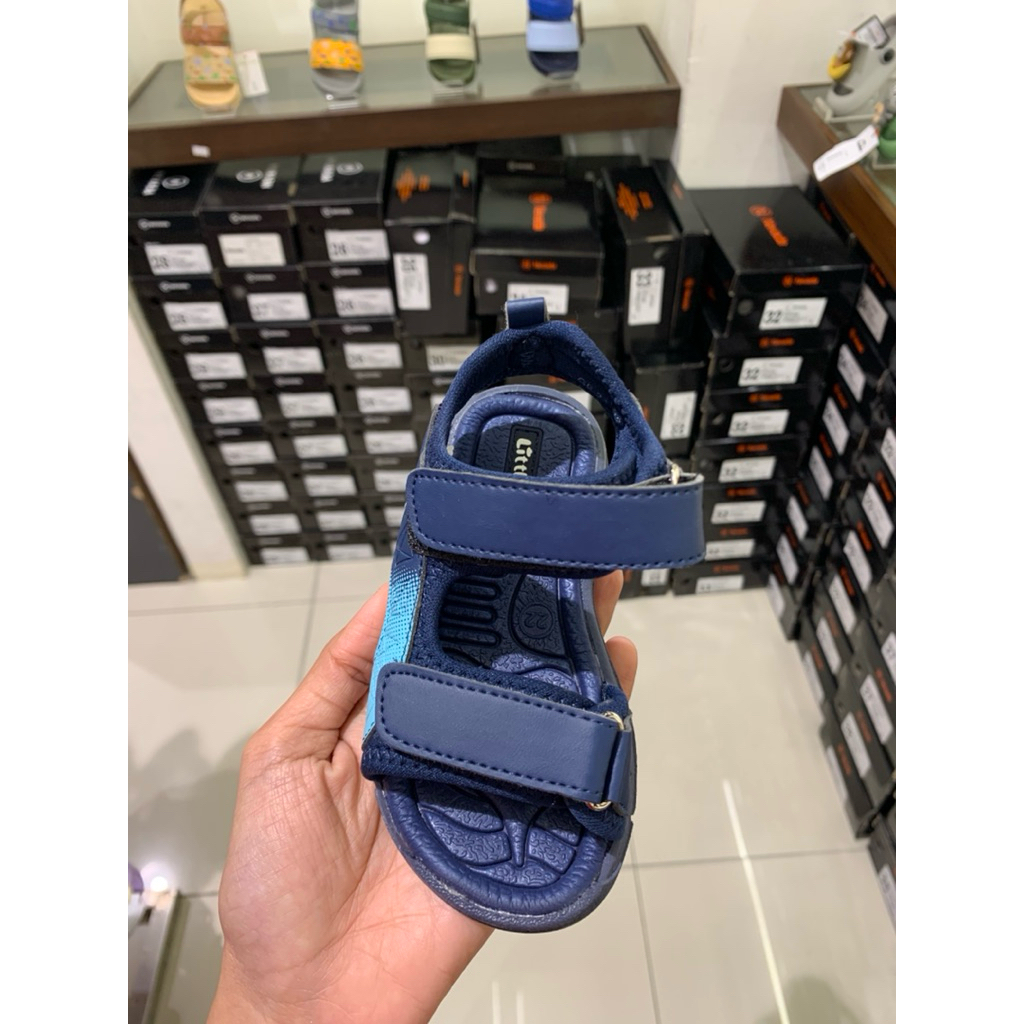 Sepatu sandal anak laki laki little m