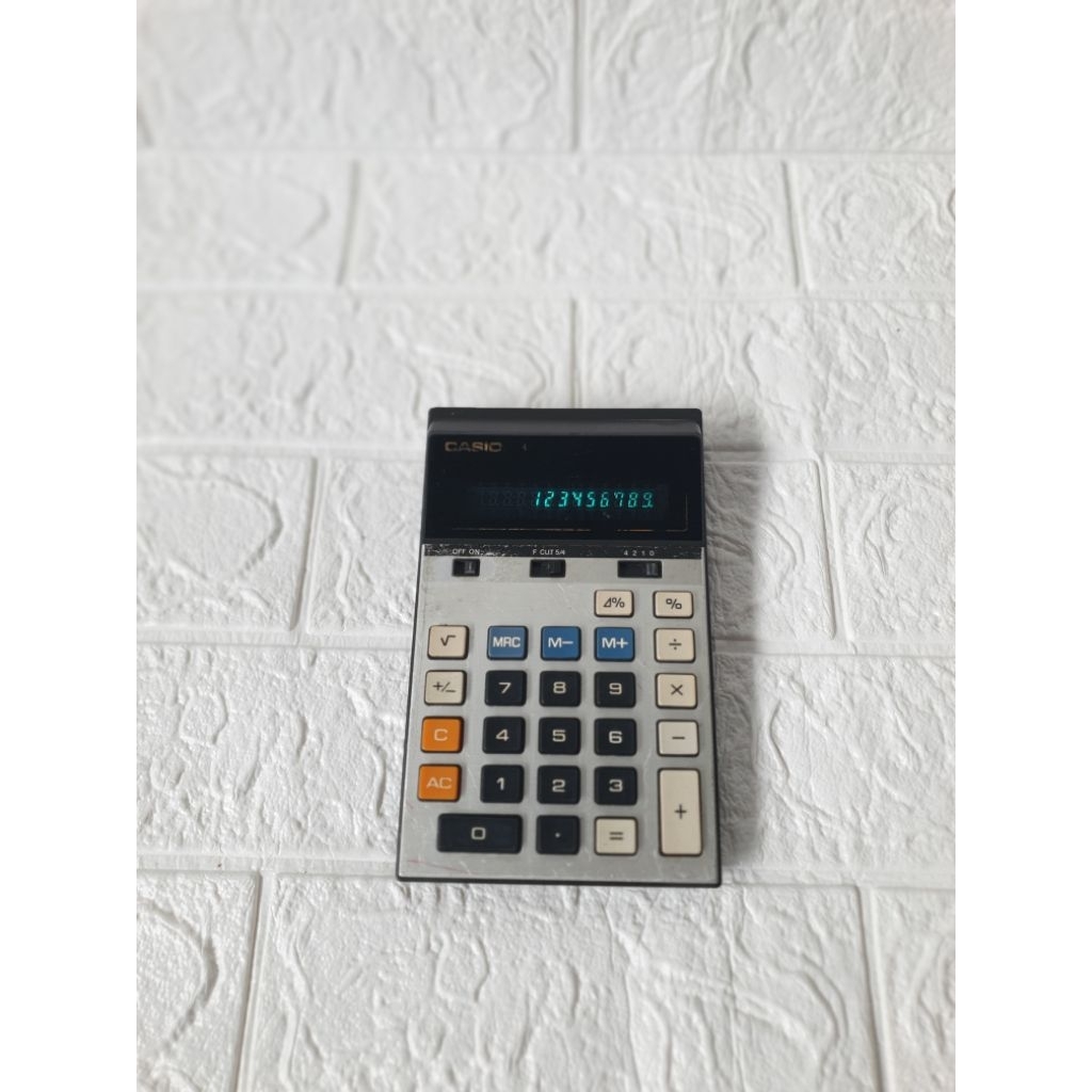 

Kalkulator Casio J-20 Fungsional