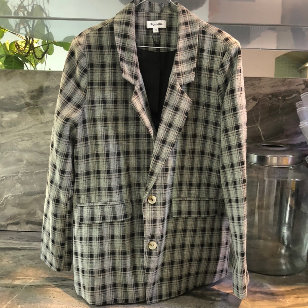preloved outer atau blazer kotak pomelo xs preloved pomelo