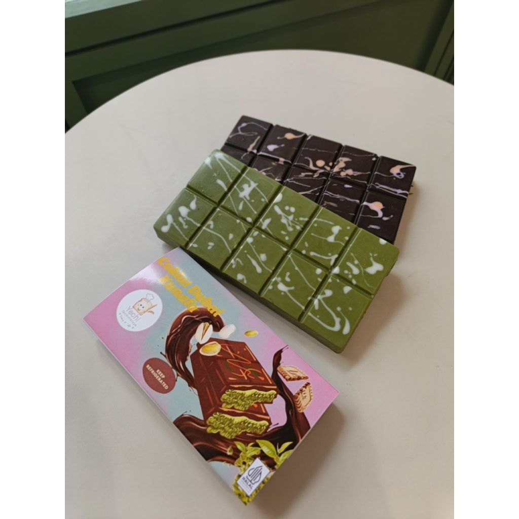 

(Eksklusive) Buy 2 standart chocolate dubai greentea//lotus kunafa Get 1 mini dubai 40g - Yechi bakery