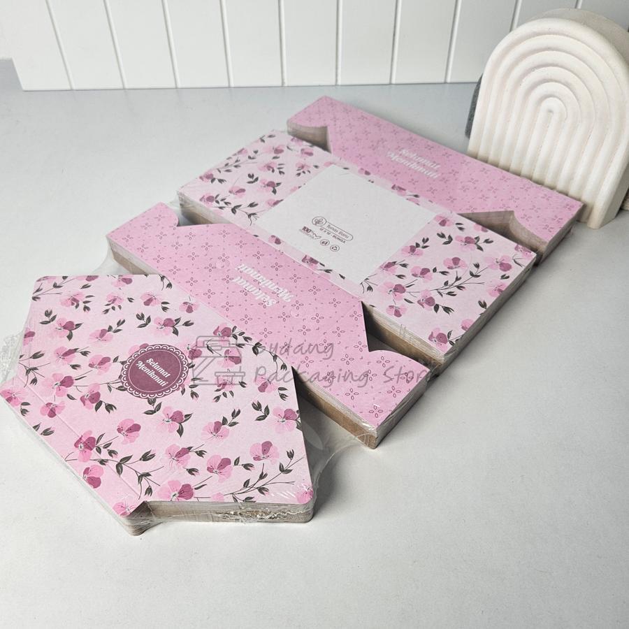 

Dus Hajatan Kotak Kue Bermotif Isi 100 Pcs Ukuran 12x14 Box Snack Catering Bungkus Kado Hampers