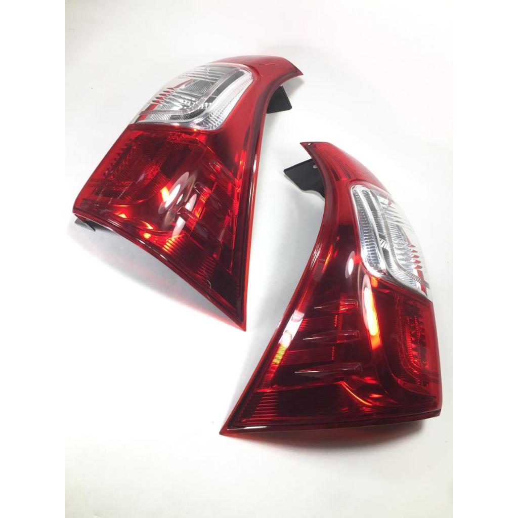 Lampu Belakang Stoplamp Sepasang Facelift 2019 Avanza Xenia Ori