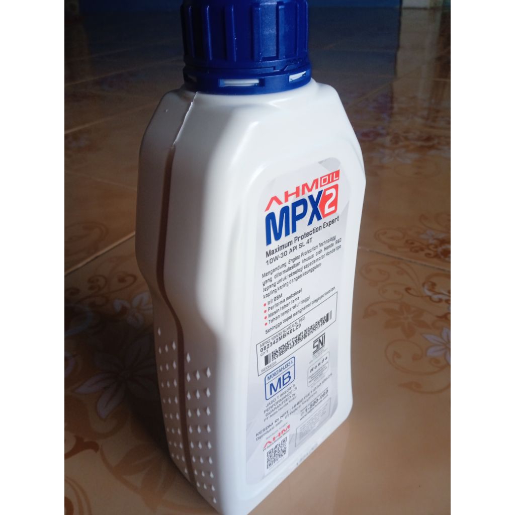 Oli mesin motor metic