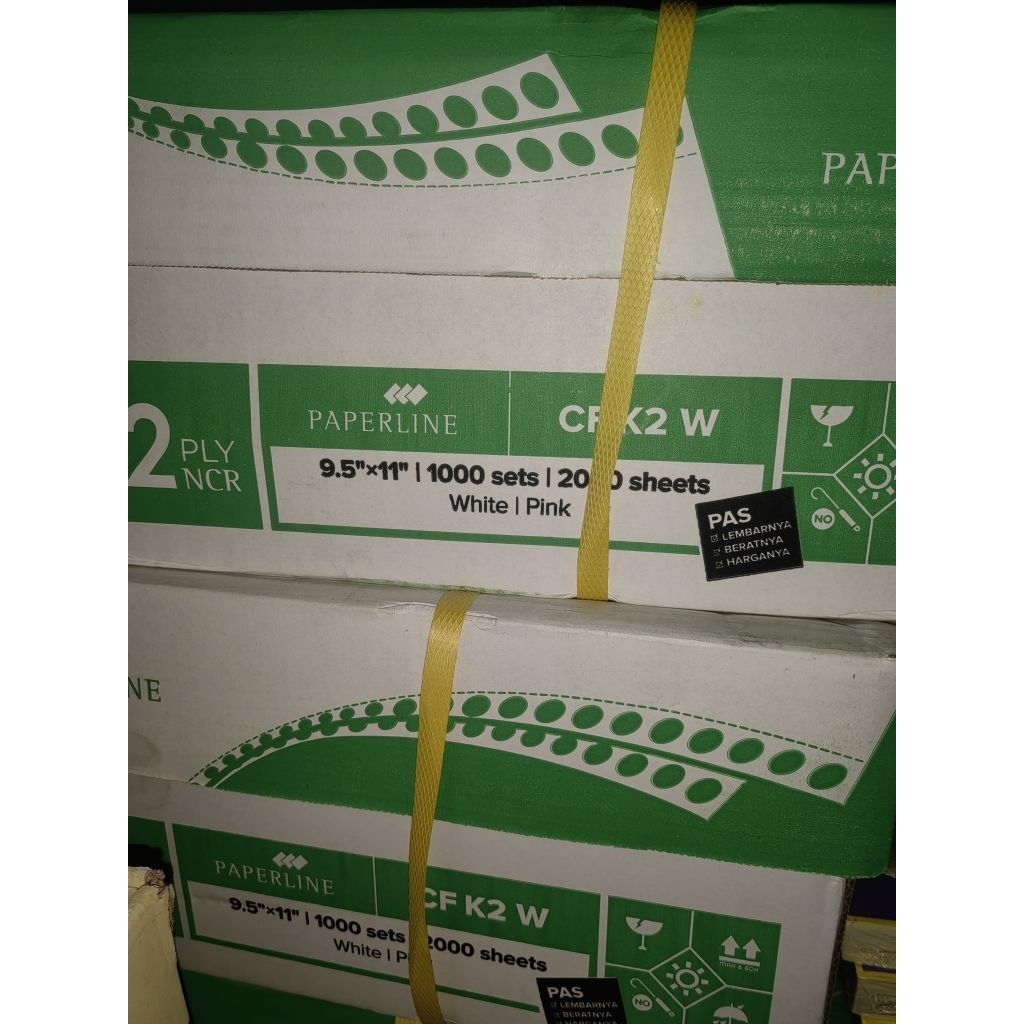 

continuous form 9.5x11, 2 ply full merk paperline