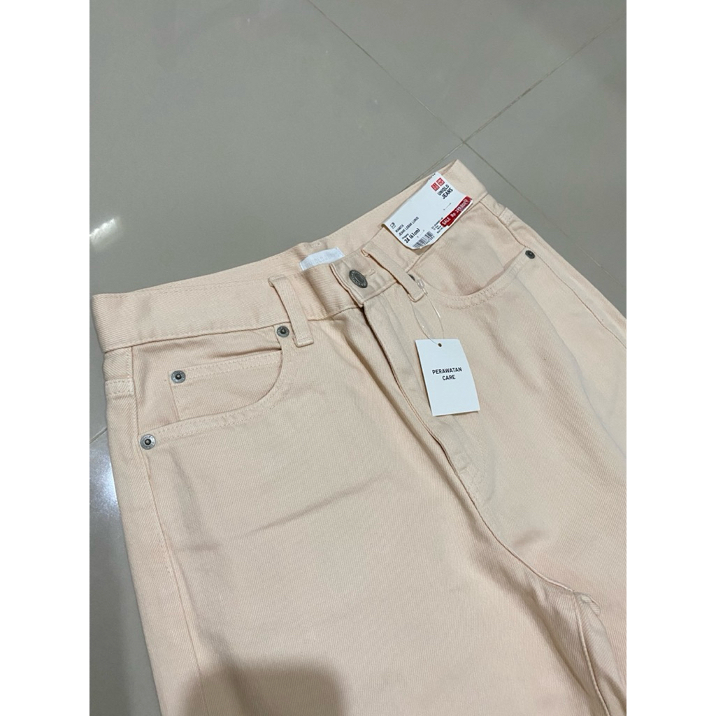 Uniqlo jeans pink new with tag loose highwaist cutbray flare baggy jeans