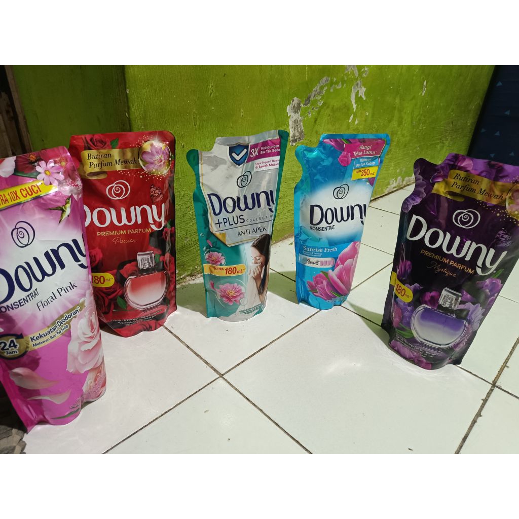 Downy pelembut & pewangi pakaian konsentrat 1.4 L