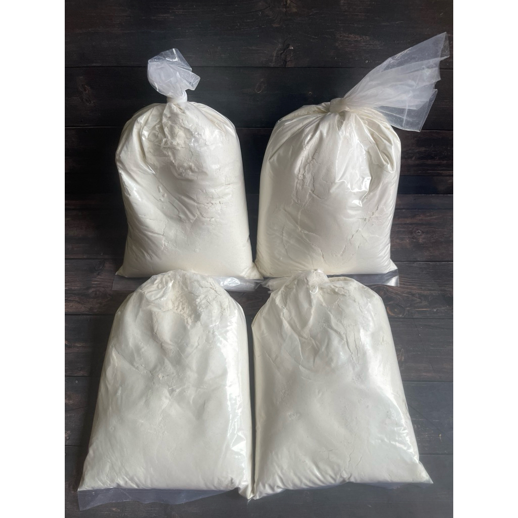 

Tepung terigu curah kemasan 250 gr