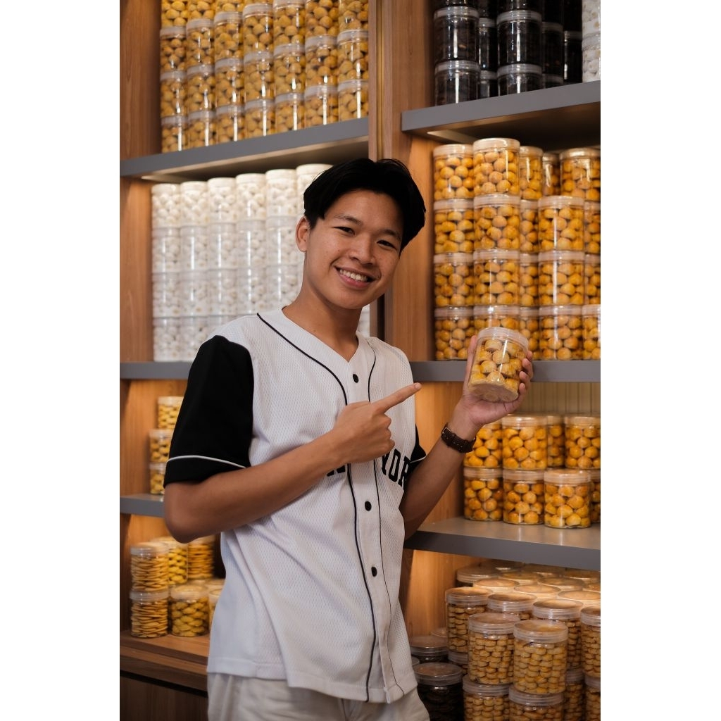 

DEB Promo Paket Bundling Kue Nastar + Kastengel Coklat