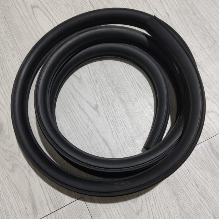 Peredam Karet Kaca Belakang Mobil Suzuki Carry ST20