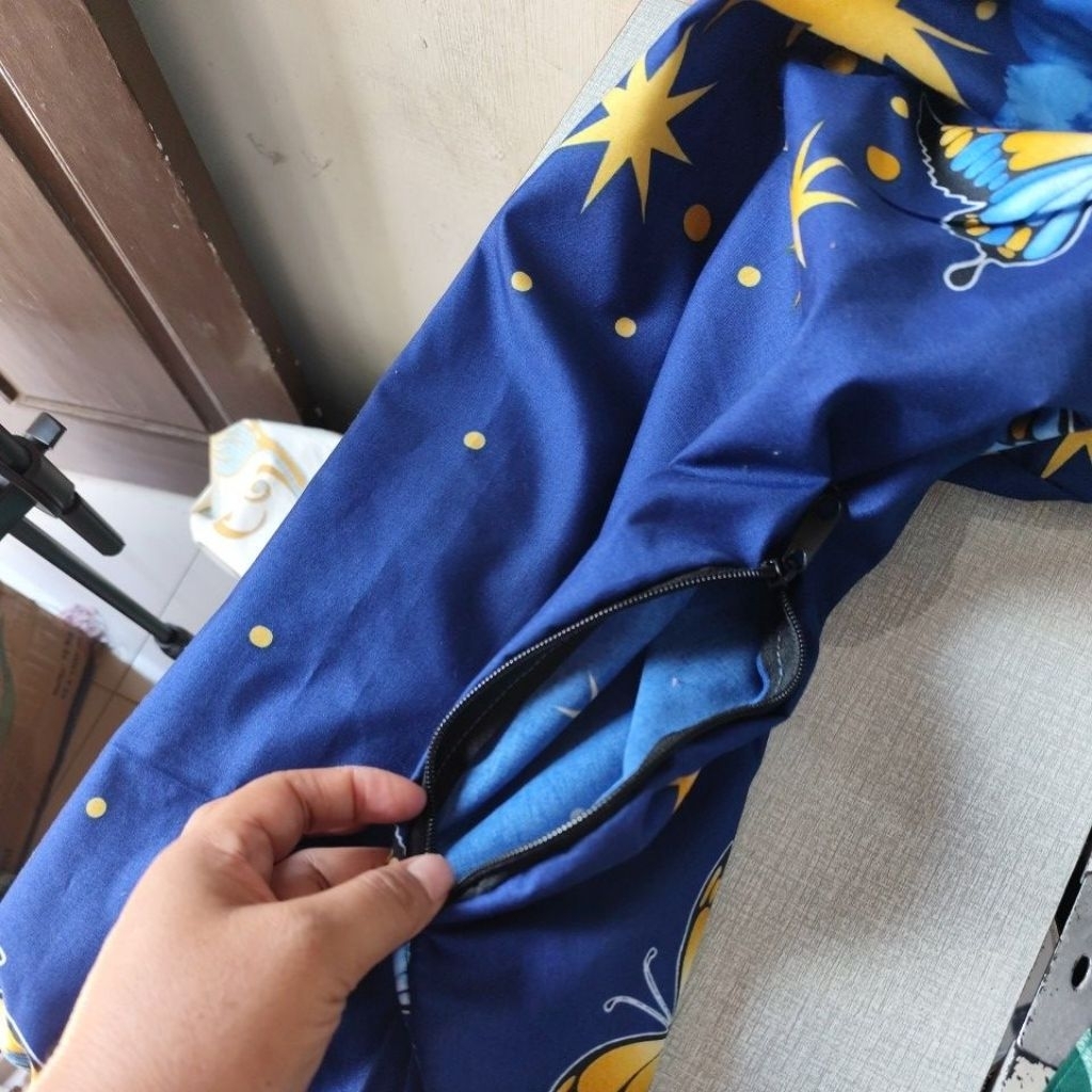 Dalaman sarung guling / dalaman 1 bantal..urug bantal / urung guling pakai resleting