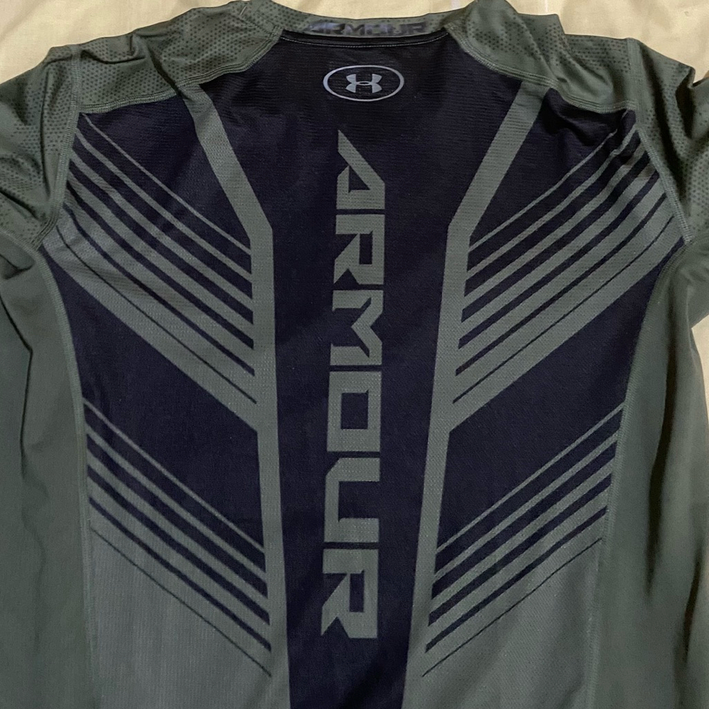 under armour compression shirt