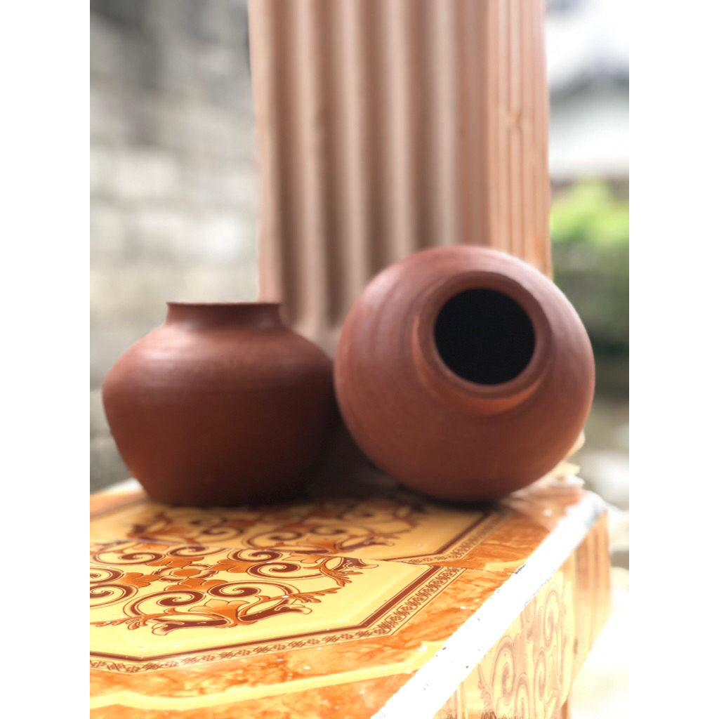 vas /gentong tanah liat