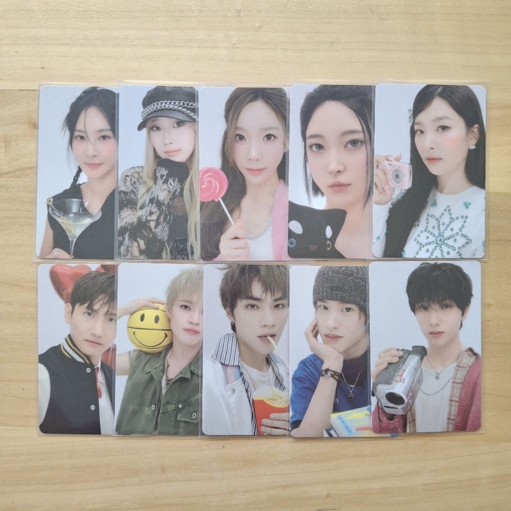 SMTOWN Live 2025 Album Photocard Family Version - PC SNSD Yuri Taeyeon aespa Giselle Red Velvet Seul