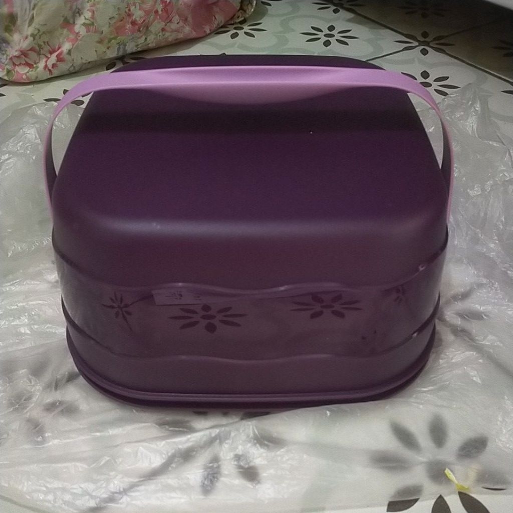 Cake Taker Ungu 6L, 1 pcs Baru Tupperware