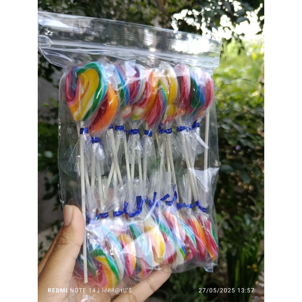 

permen Lollypop love isi: 20