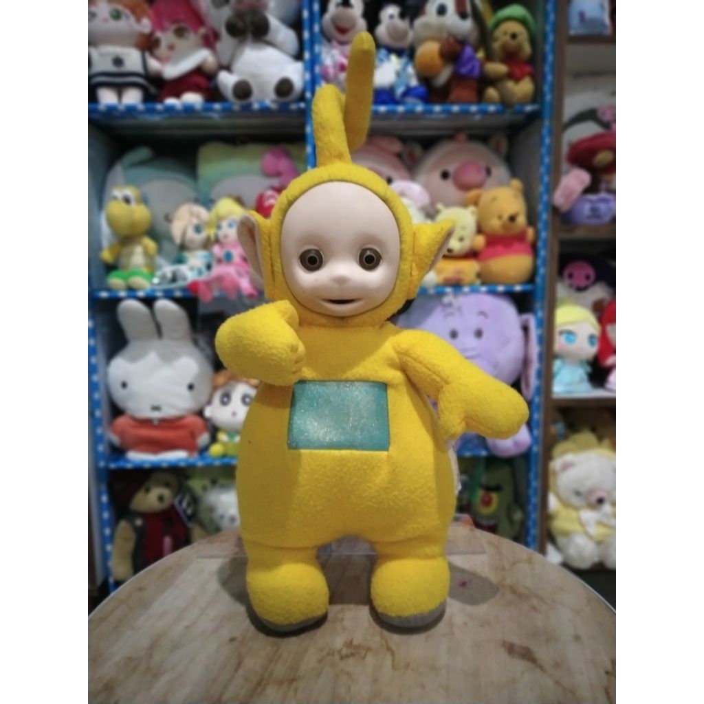 Hasbro Teletubbies Lala Electric Original Plush Doll