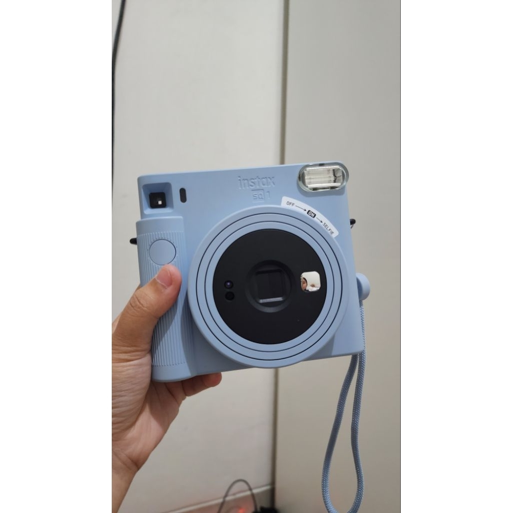PRELOVED - POLAROID CAMERA - FUJIFILM INSTAX SQ1 SQ 1- BLUE (include case blue)